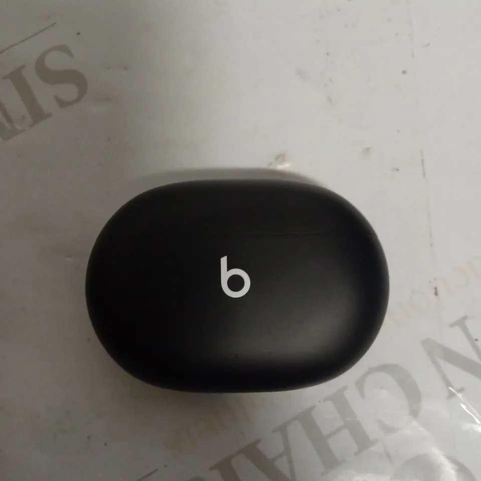 BEATS EARBUDS BLACK
