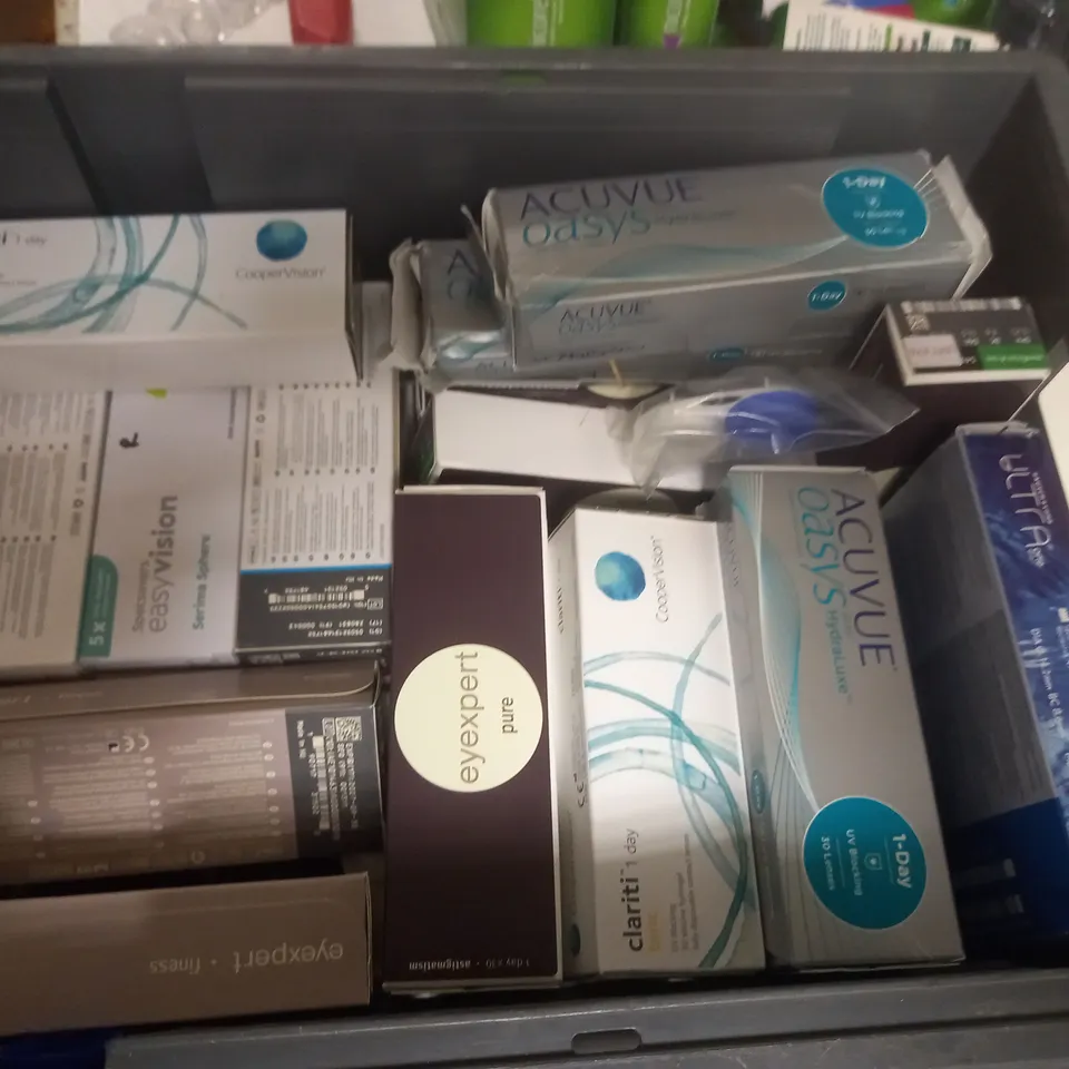 LOT OF ASSORTED EYE CARE ITEMS TO INCLUDE CLARITI, EYEEXPERT AND BAUSCH & LOMB