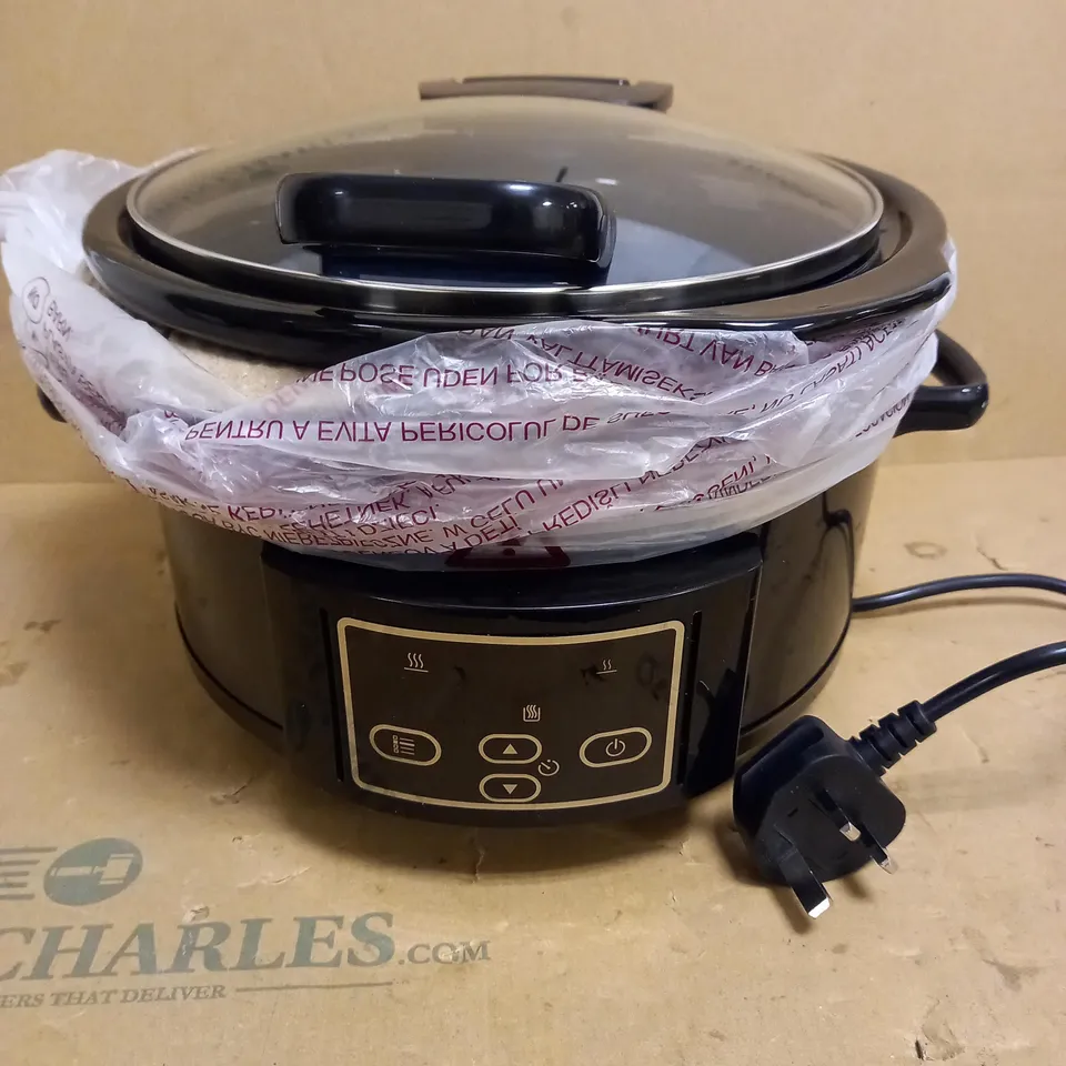 CROCK POT SLOW COOKER 