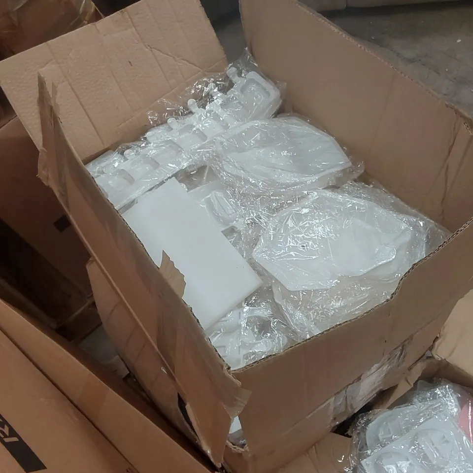 PALLET CONTAINING A VERY LARGE QUANTITY OF ASSORTED BAKERY ITEMS INCLUDING: MOLDS, CUPCAKE BOXES, CAKE PLATE STAND ECT