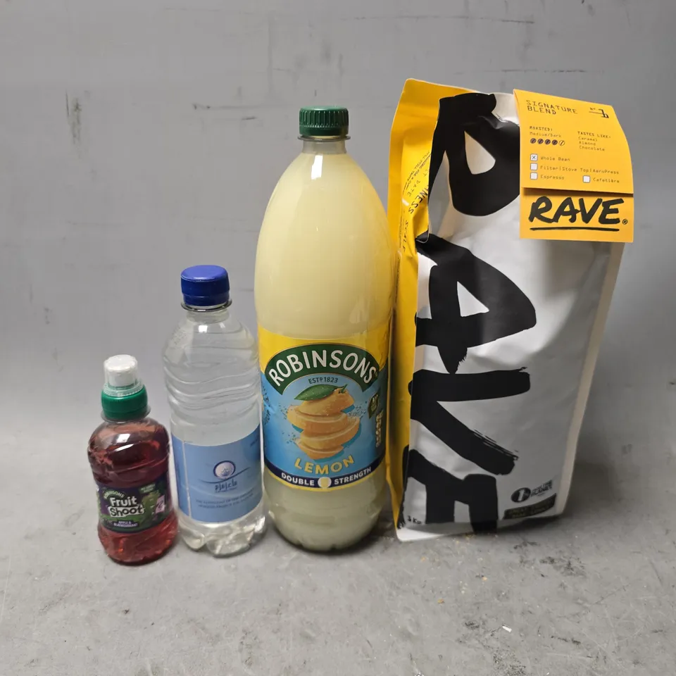 APPROXIMATELY 7 ASSORTED FOOD & DRINK ITEMS TO INCLUDE - FRUIT SHOOT , RAVE SIGNATURE BLEND , WATER ETC
