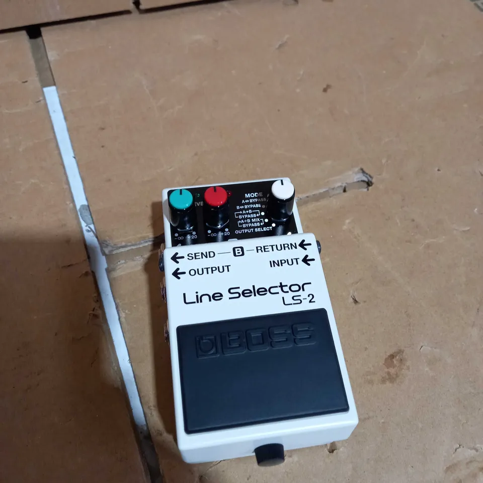 BOSS LS-2 LINE SELECTOR