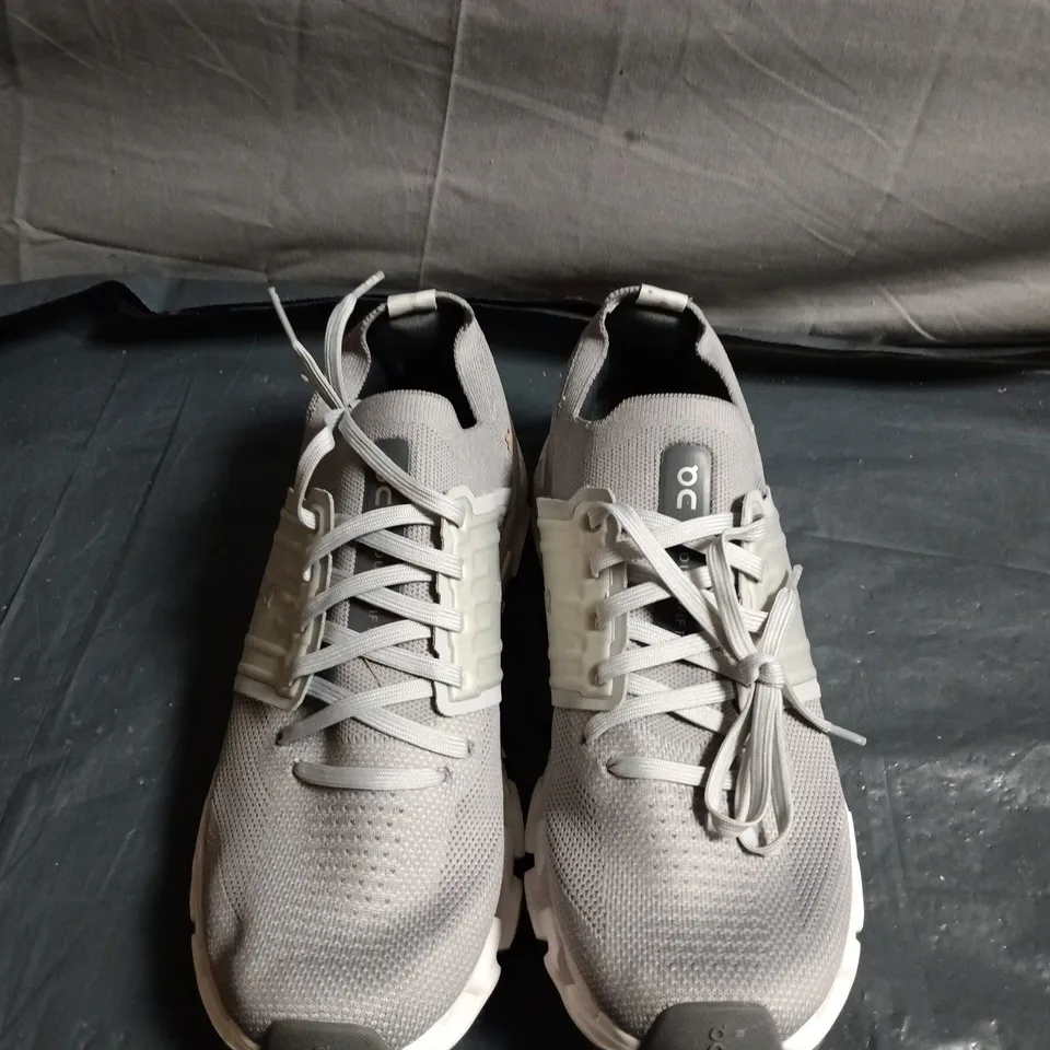 ON RUNNING GREY MESH TRAINERS – CLOUDTEC SOLE - UK SIZE 9