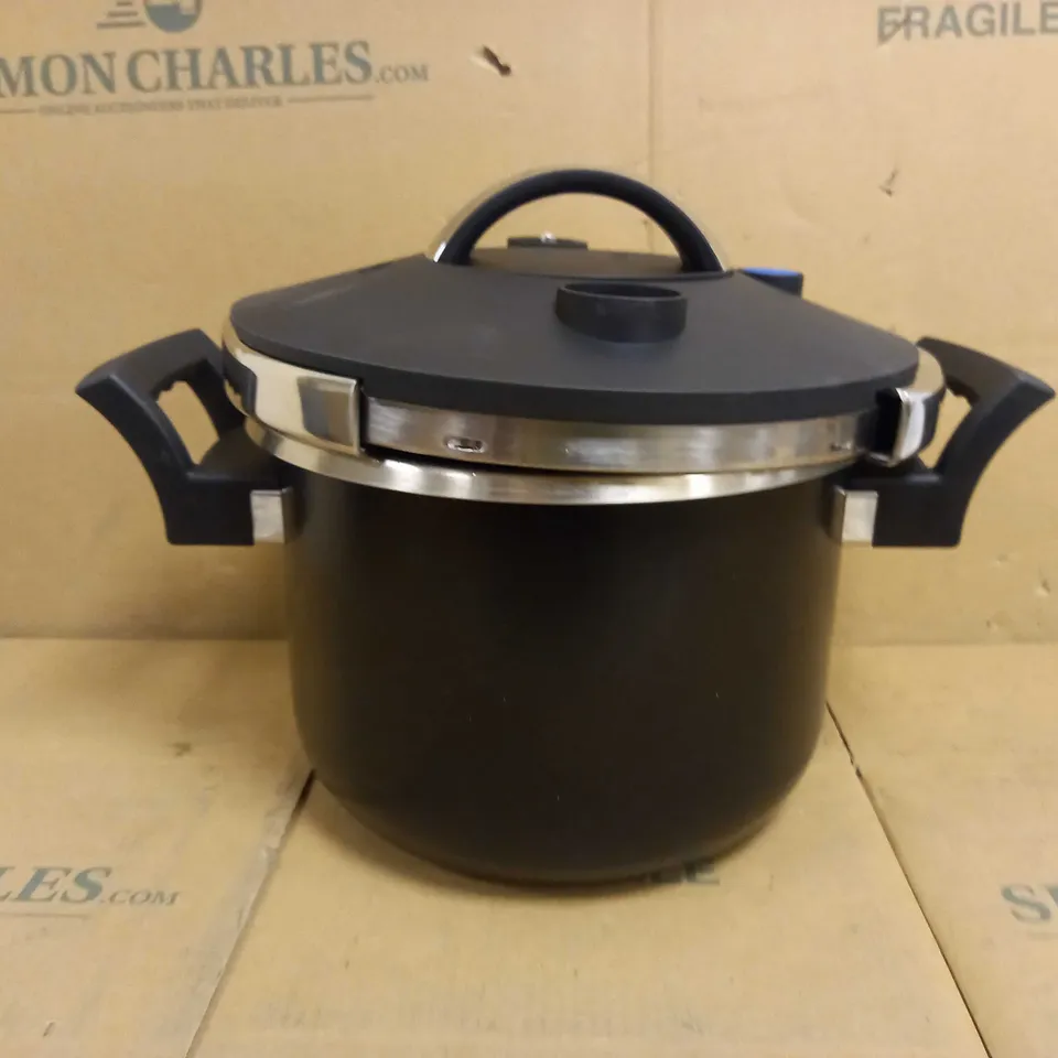 TOWER PRESSURE COOKER - BLACK