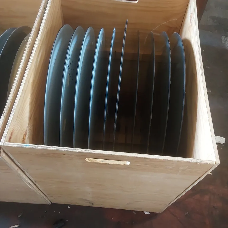 BOX OF APPROX 10 x CIRCULAR MIRRORS