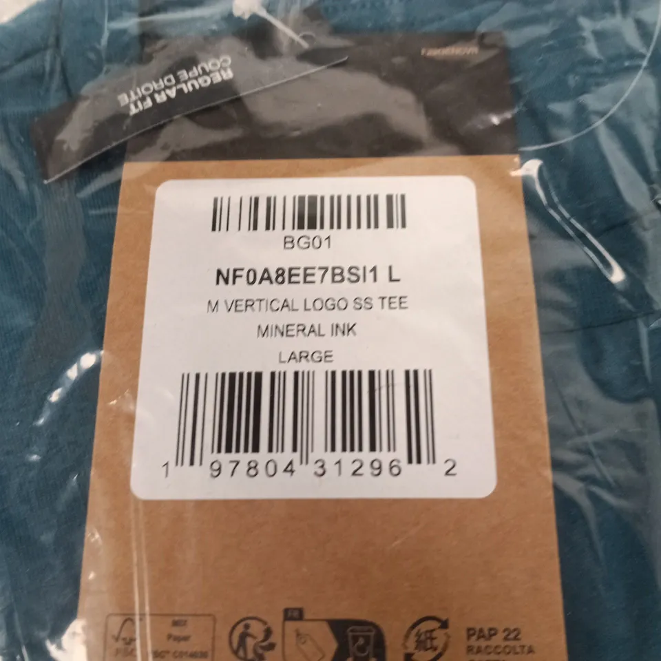 BAGGED THE NORTH FACE VERTICAL LOGO TEE - SIZE L 