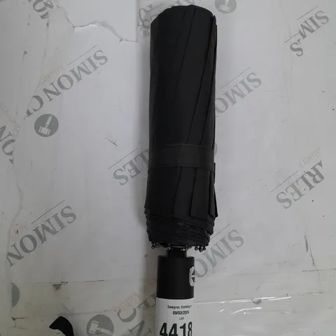 RETRACTABLE BLACK UMBRELLA