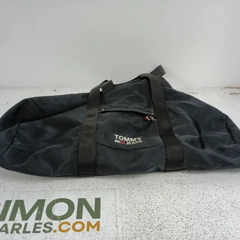 TOMMY JEANS DUFFEL/SPORTS BAG