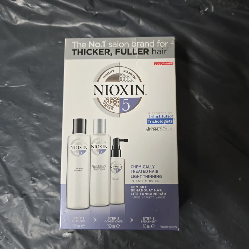 NIOXIN CHEMICALLY TREATED HAIR LIGHT THINNING INTENSE MOISTURE KIT