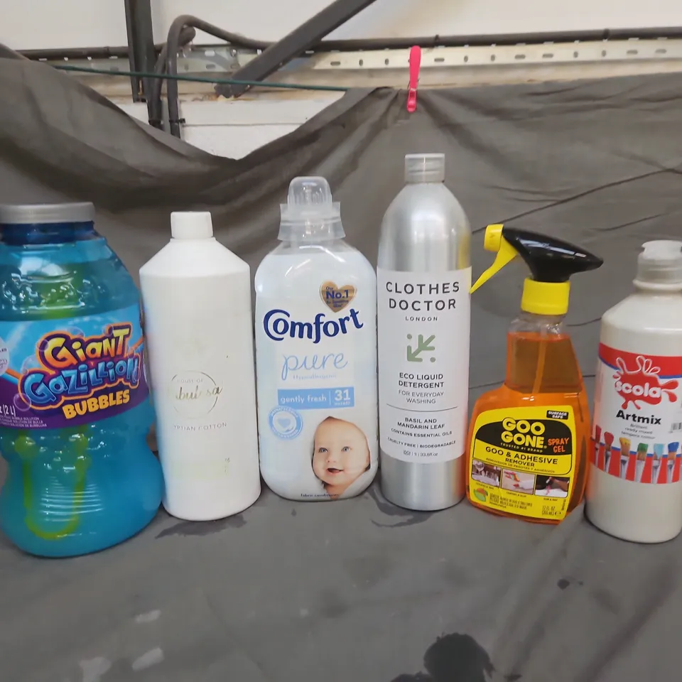APPROXIMATELY 12 ASSORTED LIQUIDS TO INCLUDE SCOLA ARTMIX, GIANT GAZILLION BUBBLES, GOO GONE, ETC - COLLECTION ONLY