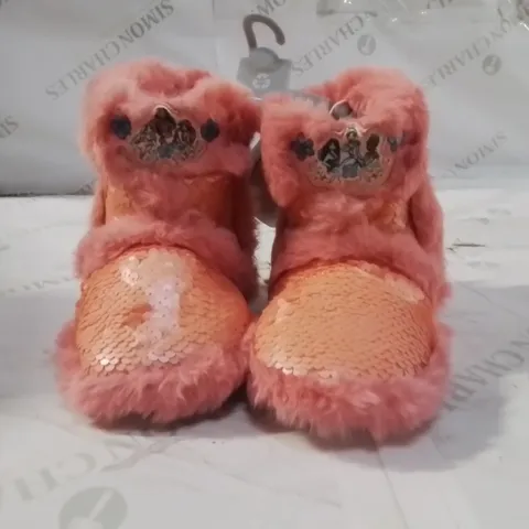 BOXED DISNEY SLIPPERS APPROXIMATELY 12PCS