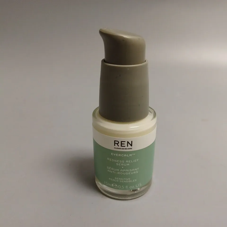 BOXED REN EVERCALM REDNESS RELIEF SERUM (15ml)