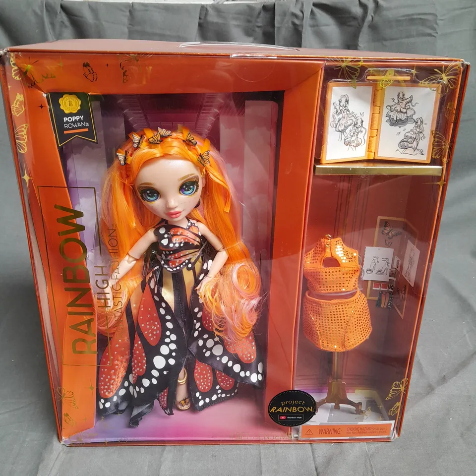 BOXED RAINBOW HIGH FANTASTIC FASHION DOLL RRP £39.99