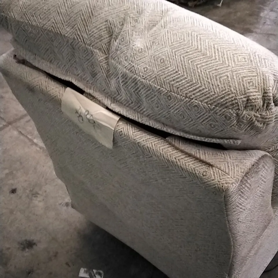 QUALITY BRITISH DESIGNED & MANUFACTURED G PLAN MALVERN POWER RECLINER CHAIR NEBULAR PEBBLE FABRIC