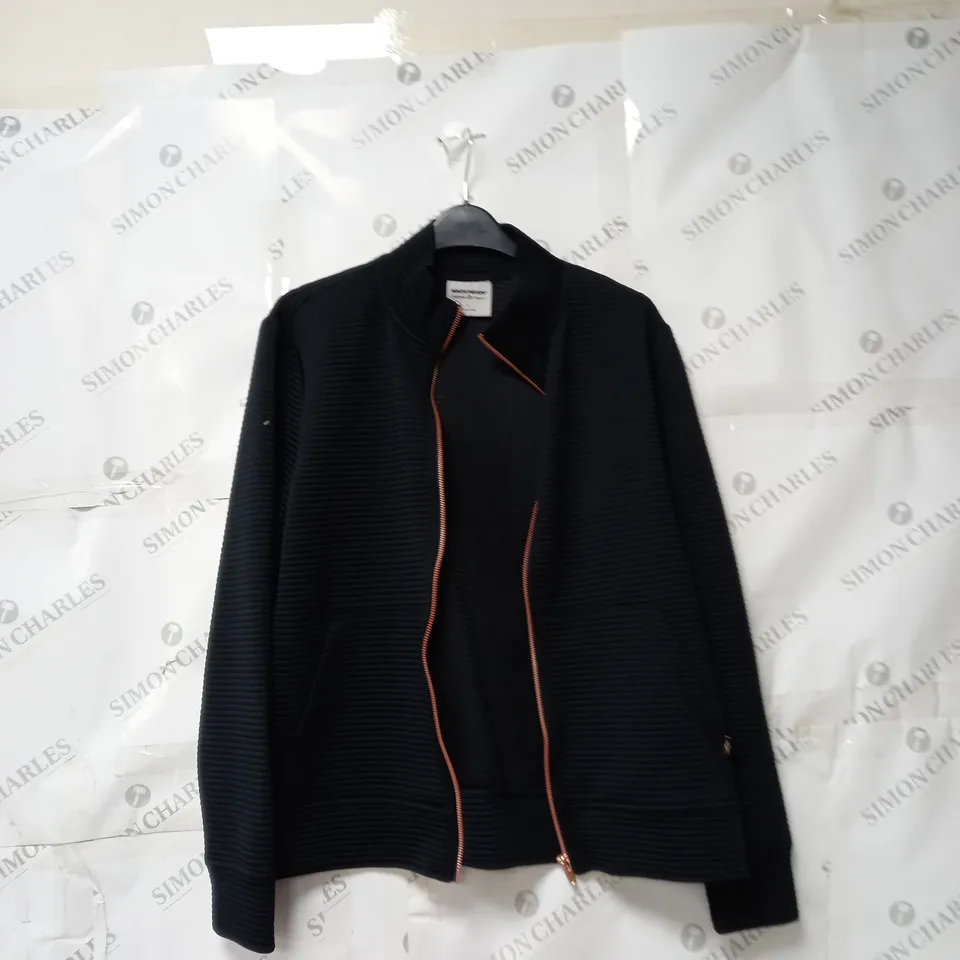 BOX OF ASSORTED CLOTHES APPROXIMATELY 10 TO INCLUDE JACKETS, JUMPERS, LEGGINGS ETC.