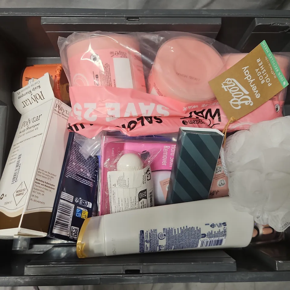 APPROXIMATELY 15 ASSORTED HEALTH & BEAUTY PRODUCTS TO INCLUDE POLYTAR SCALP SHAMPOO, CARNATION FOOTCARE HARD SKIN REMOVER, SALONSYSTEM JUST WAX, ETC