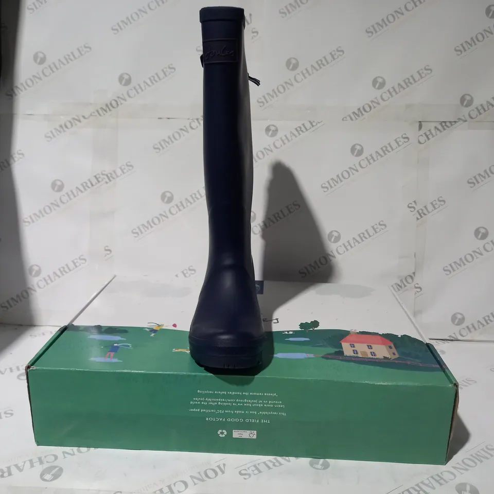 BOXED PAIR OF JOULES FIELD WELLINGTON BOOTS IN NAVY UK SIZE 6