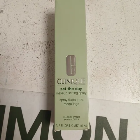 CLINIQUE SET THE DAY MAKEUP SETTING SPRAY - 97 ML (3.2 FL OZ) - BOXED