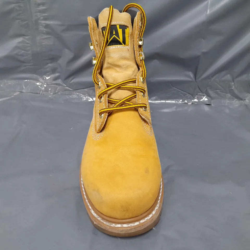 PAIR OF CATERPILLAR ANKLE BOOTS IN CAMEL UK SIZE 8