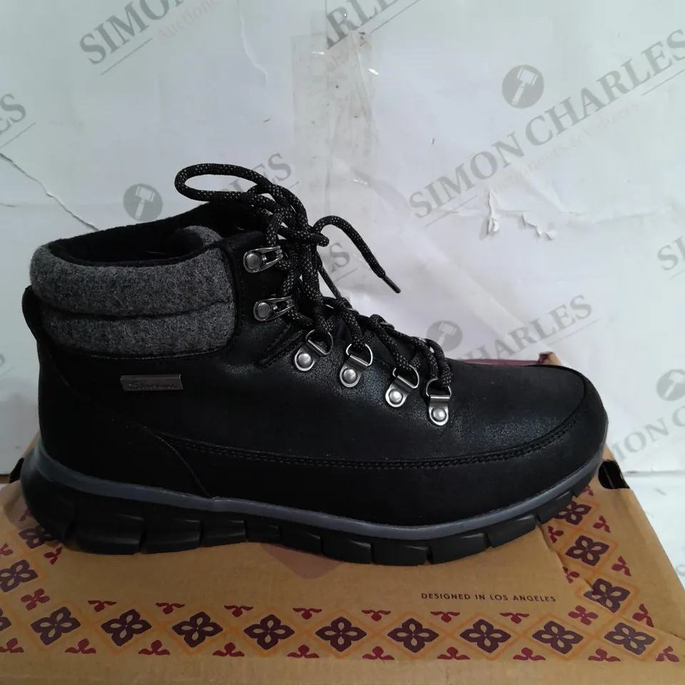BOXED PAIR OF SKECHERS SYNERGY WARM BOOTS, BLACK - SIZE 6