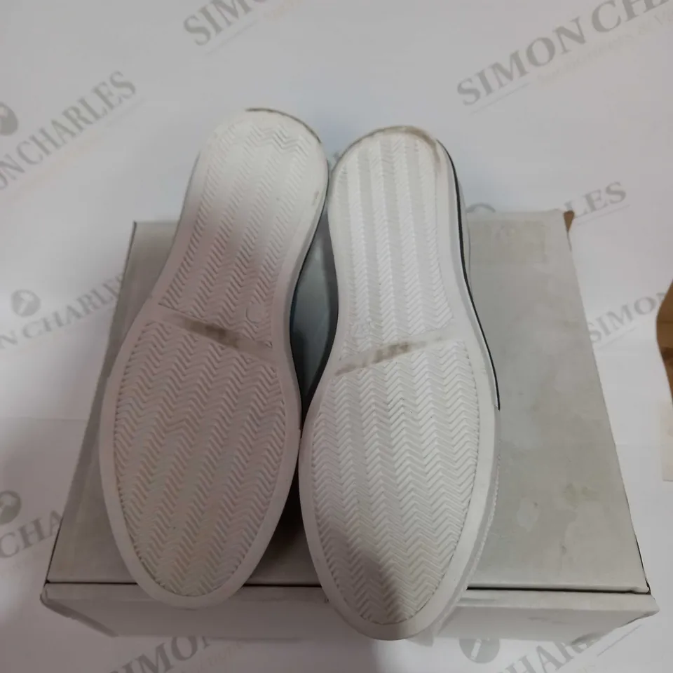 MODA IN PELLE BLUE LACED TRAINERS - SIZE 4.5