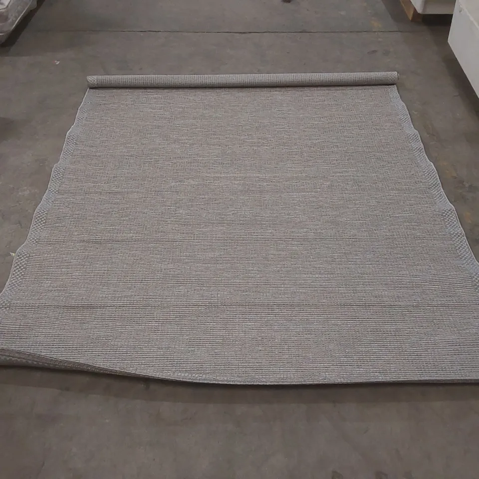 BRAND NEW PACO HOME QUEBEC AREA RUG - BEIGE // SIZE: 200 X 280cm