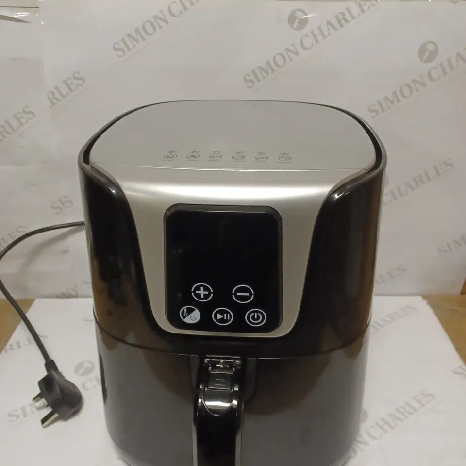 AMAZON BASICS 4 LITRE COMPACT MULTI-FUNCTIONAL DIGITAL AIR FRYER