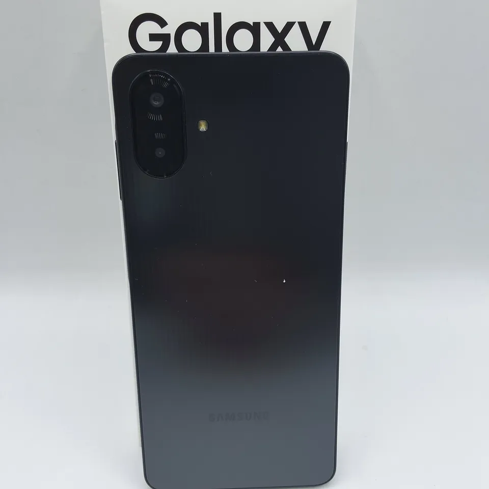 BOXED SAMSUNG GALAXY A07 4/64GB IN BLACK - SM-A075F