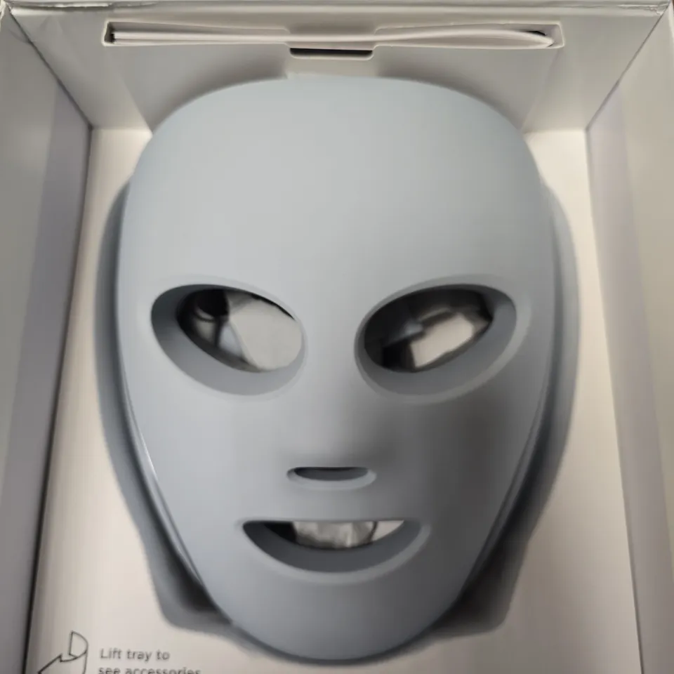 BOXED SHARK CRYOGLOW MASK