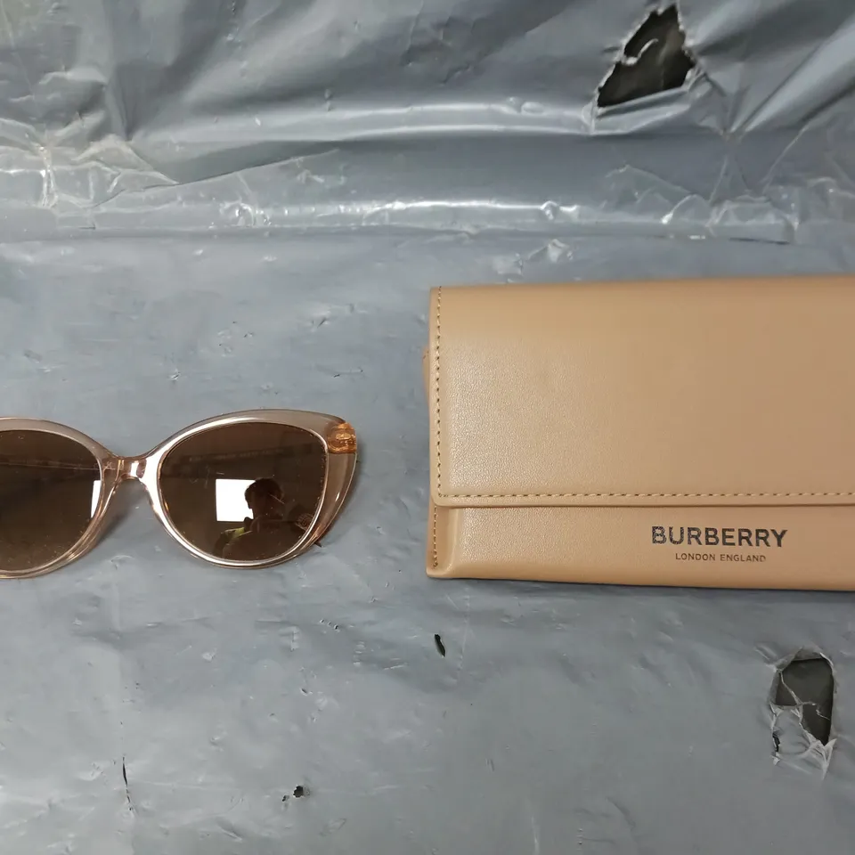 BURBERRY WOMENS SHADES WITH CASE 