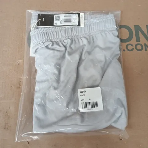 BAGGED ADIDAS ENT26 SHORTS IN LIGHT GREY - UK XL