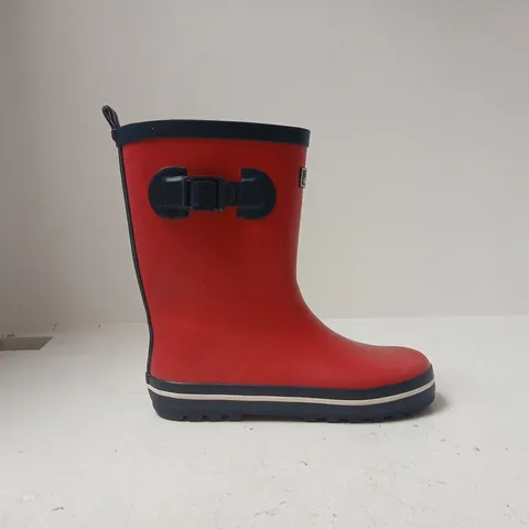 PAIR OF TRESPASS TRUMPET KID'S WELLINGTON BOOTS IN BERRY RED SIZE UK 1