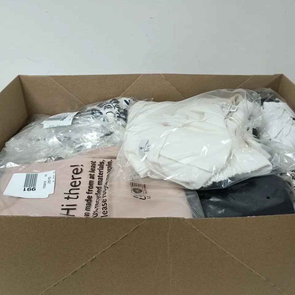 BOX OF APPROXIMATELY 20 ASSORTED CLOTHING ITEMS OF VARIOUS STYLES AND SIZES TO INCLUDE NAVY BIKINI, TASSA TOP, ROSE JEANS ETC