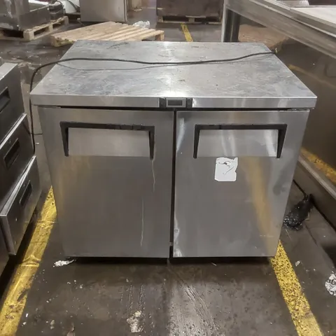 TRUE COMMERCIAL TEMPERATURE CONTROLLED CABINET WITH PREP COUNTER