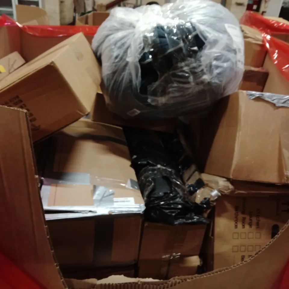 PALLET OF ASSORTED HOUSEHOLD GOODS AND PRODUCTS TO INCLUDE; CEILING LIGHT,PET BED, PHOTO FRAME
