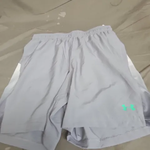 UNDER ARMOUR GREY ATHLETIC SHORTS - SIZE M