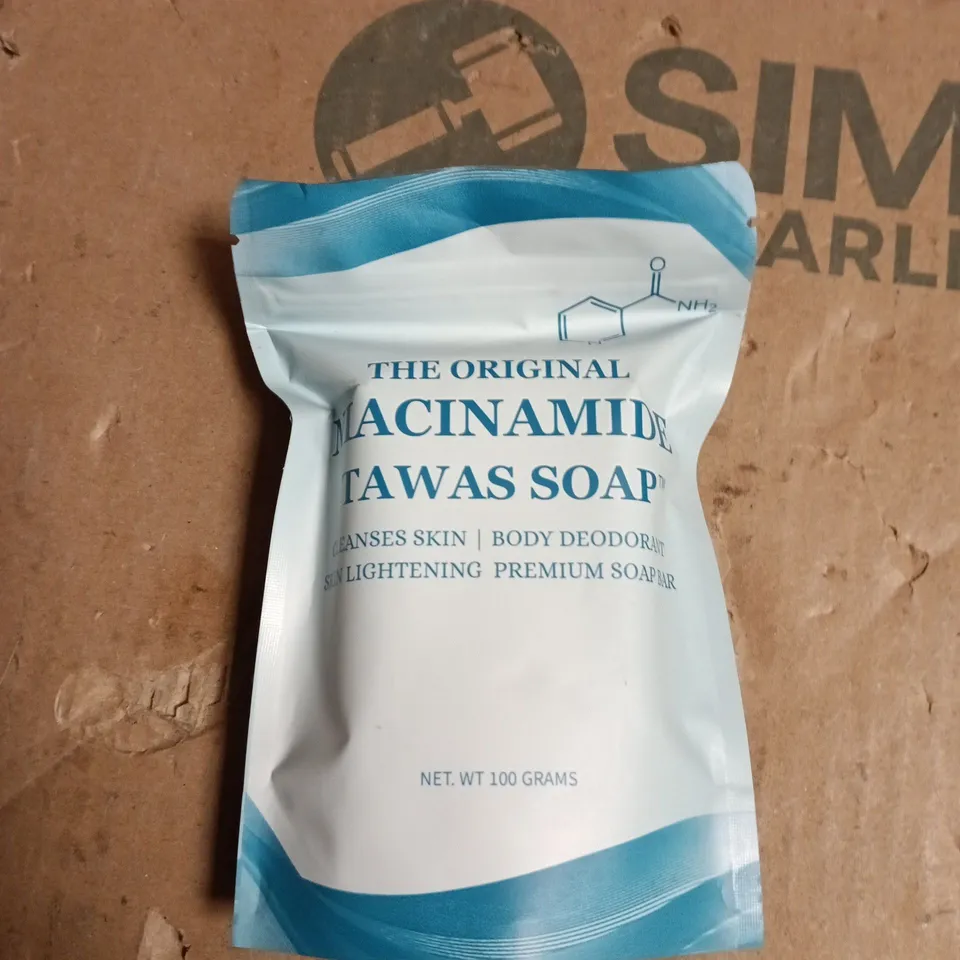 APPROXIMATELY 15 ASSORTED COSMETIC ITEMS INCLUDING VANILLA-ICIOUS SHOWER GEL , THE ORIGINAL NIACINAMIDE TAWAS SOAP AND BONDI SANDS TANNING MILK 