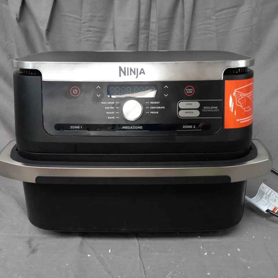 BOXED NINJA 10.4L FOODI FLEXDRAWER DUAL AIR FRYER IN BLACK AF500UK