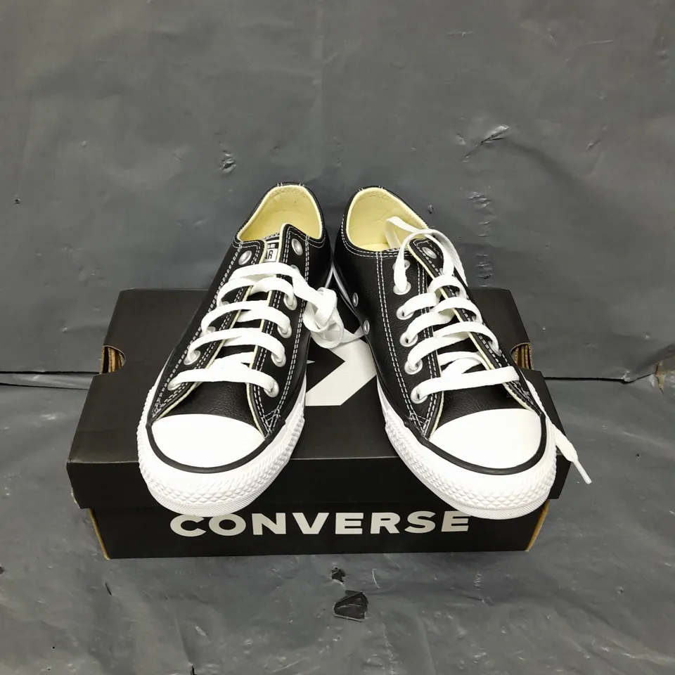 BOXED PAIR OF CONVERSE CT OX TRAINERS - 4.5