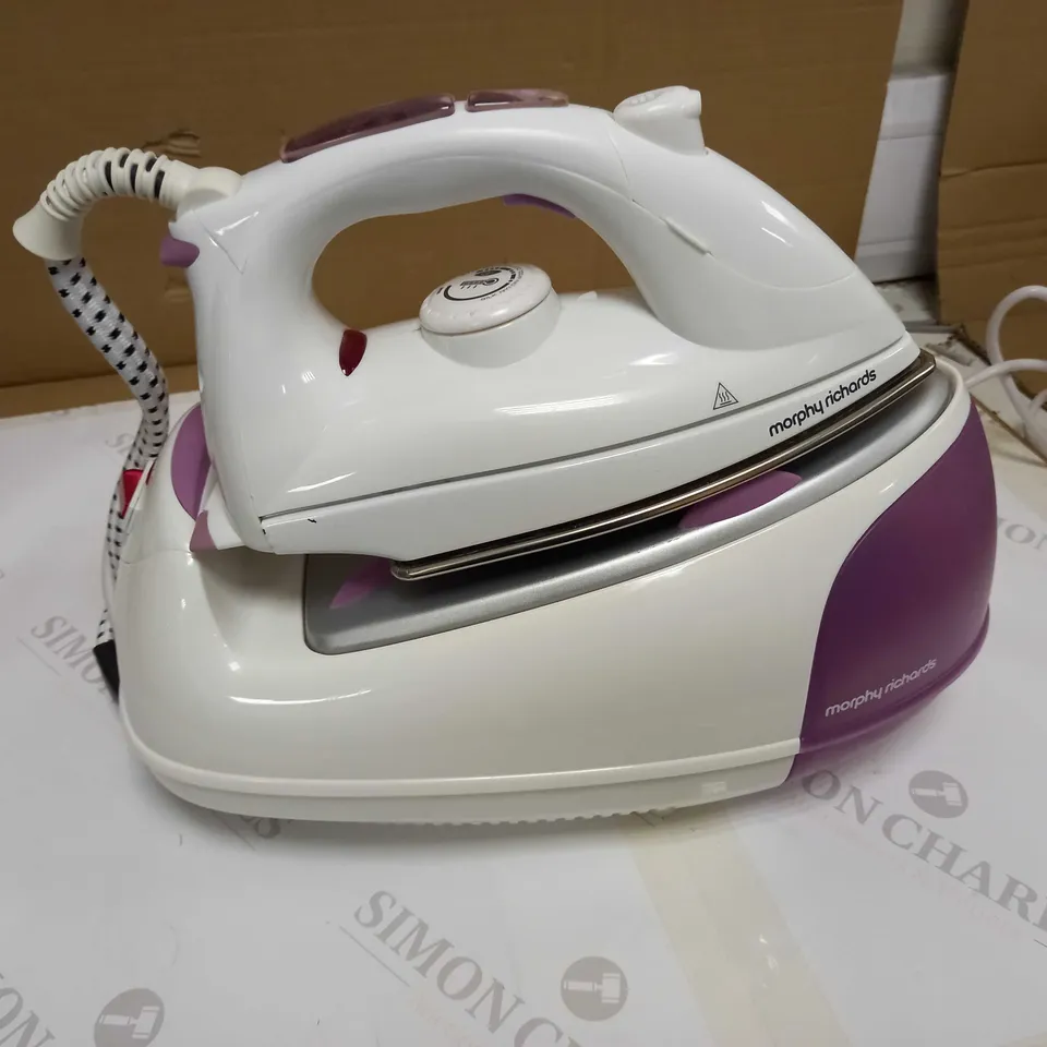 MORPHY RICHARDS JET STEAM GENERATOR IRON PINK/WHITE