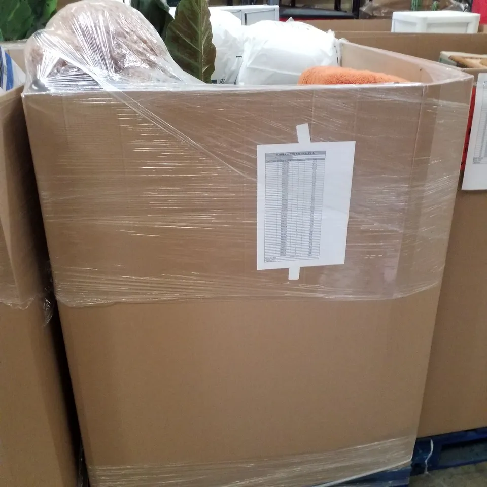 PALLET CONTAINING APPROXIMATELY 55 PRODUCTS INCLUDING PILLOWS, SCOVILLE PAN, BABY BATH SUPPORT & PICTURE FRAME