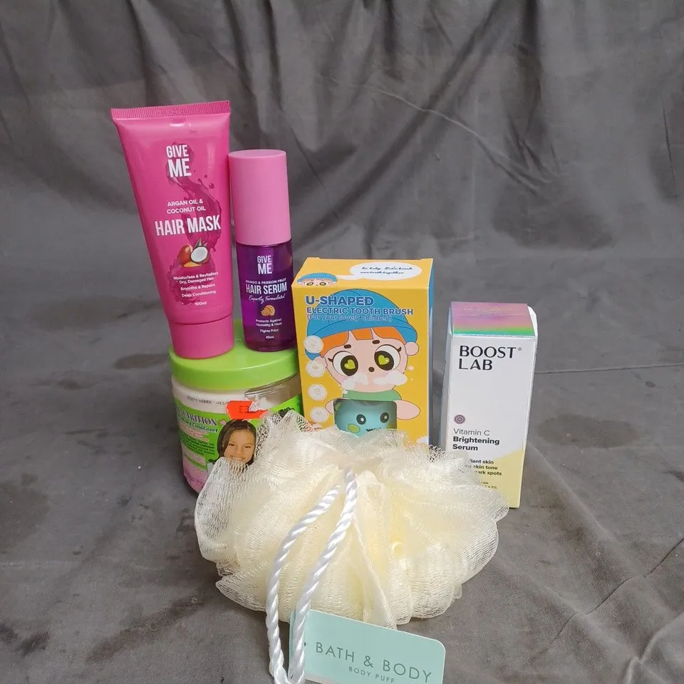 APPROXIMATEY 20 HEALTH AND BEAUTY PRODUCTS TO INCLUDE BODY PUFF, GIVE ME HAIR MASK AND BOOST LAB BRIGHTENING SERUM