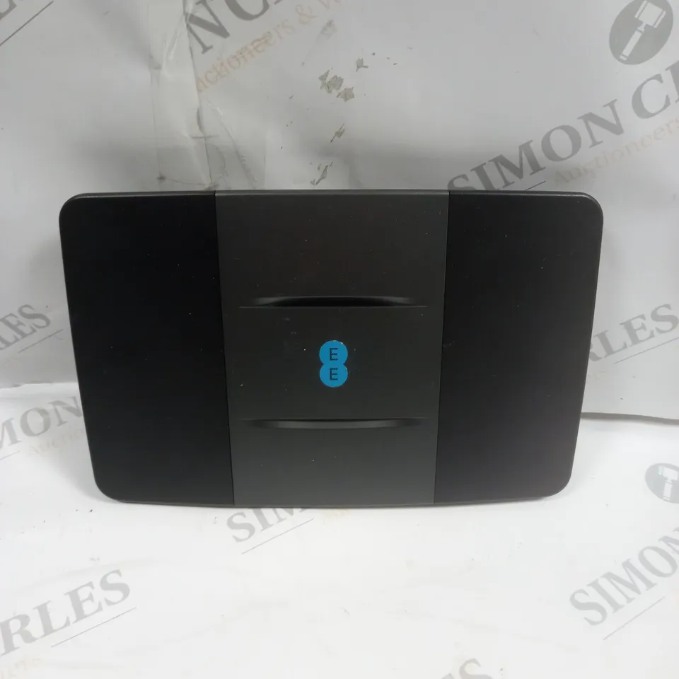 EE SMART HUB ROUTER 