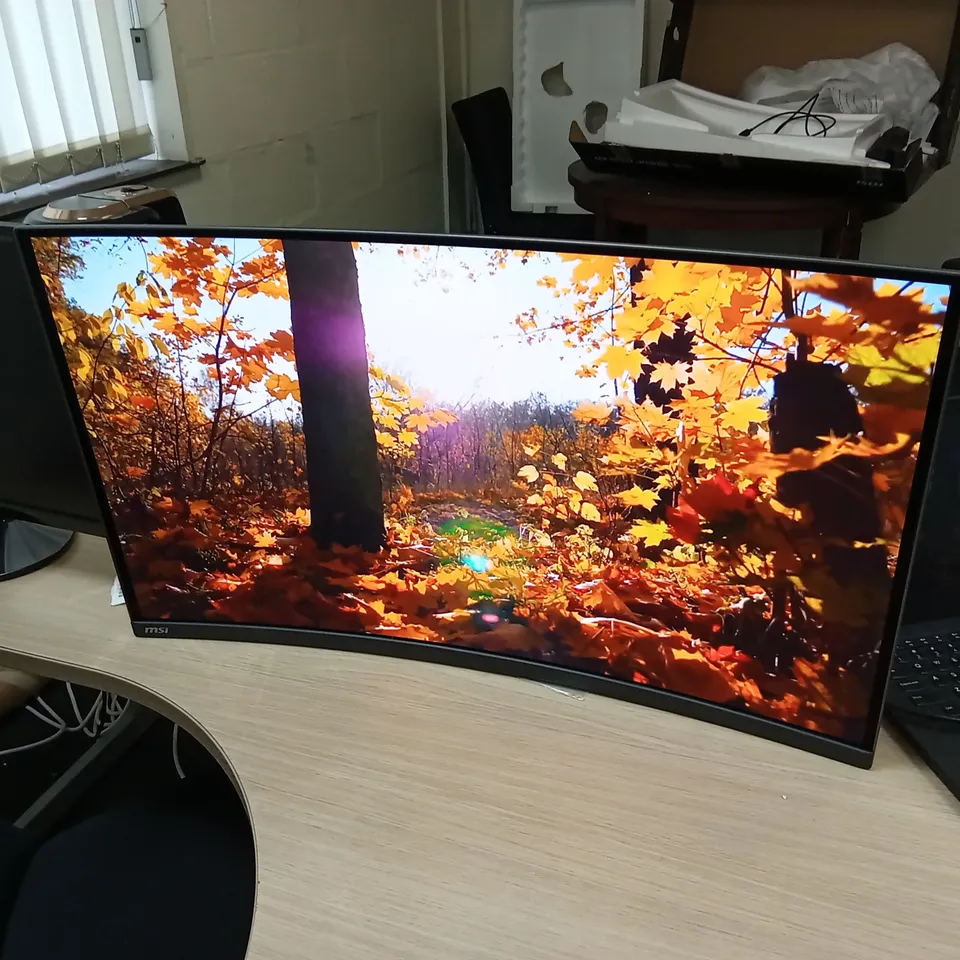 BOXED MSI MAG 321CUP QD-OLED 32" CURVED QD-OLED UHD 4K 165HZ 0.03MS HEIGHT ADJUSTABLE GAMING MONITOR