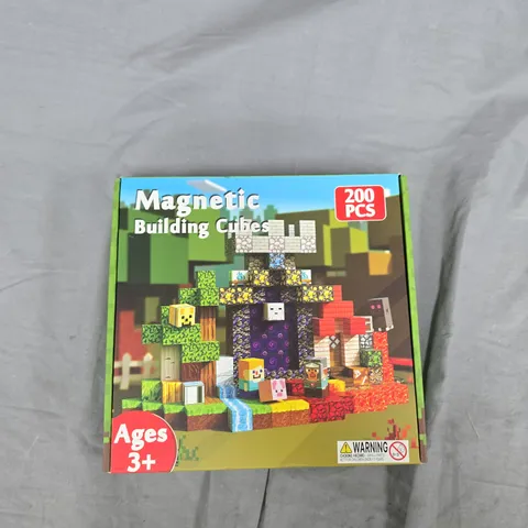 MAGNETIC BUILDING CUBES – 200 PIECES, AGES 3+