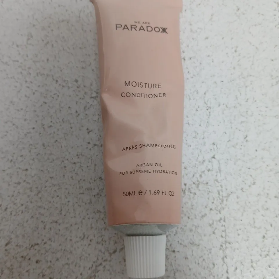 BOX OF APPROXIMATELY 170 PARADOX MOISTURE CONDITIONER 