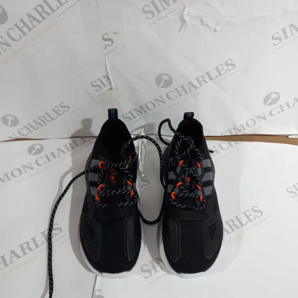 UNBOXED PAIR OF ADIDAS ZX 2K C UK 12K