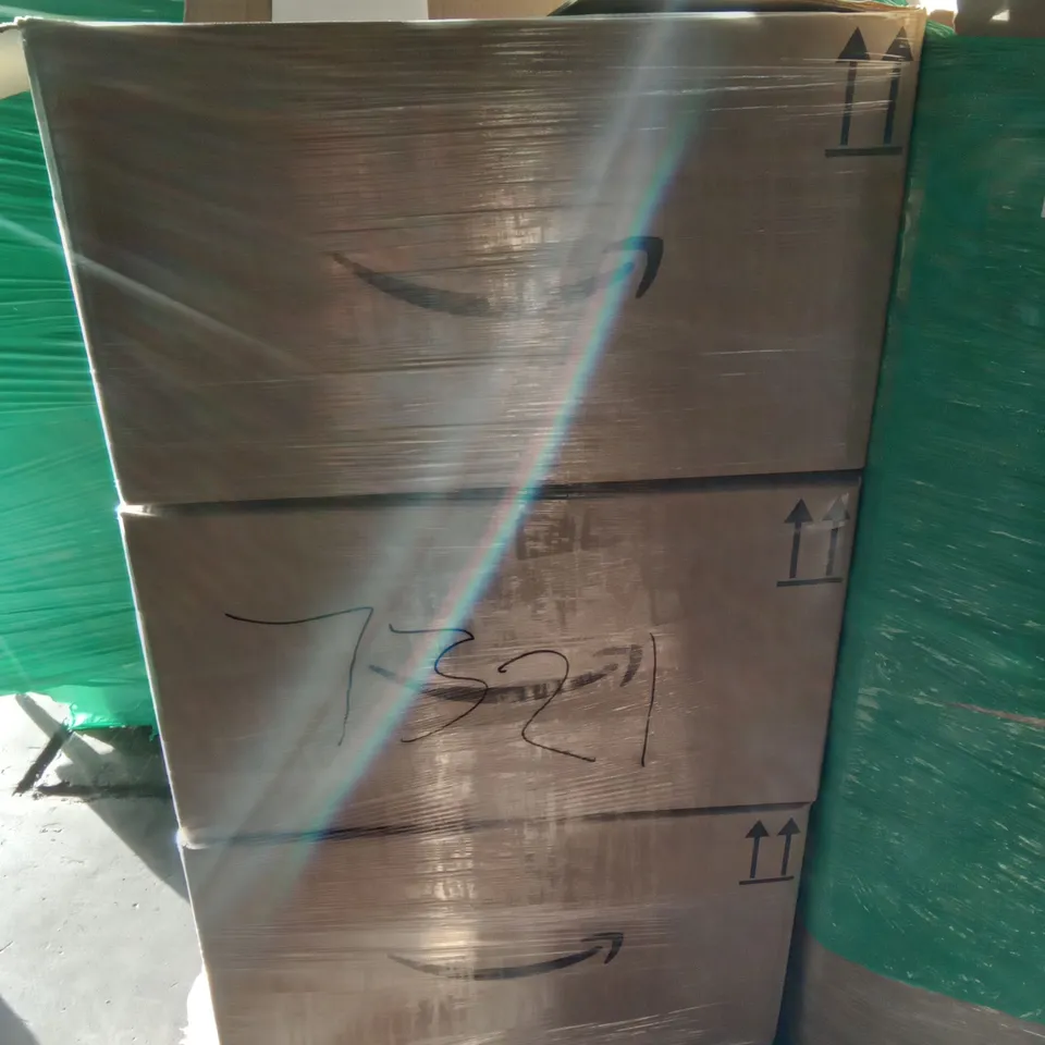 PALLET OF ASSORTED ITEMS INCLUDING ITISLL PUMP SPRAYER, M-DESIGN RECTANGLE OPEN WASTE CAN, 20PCS GOLD PAPER CROWN DECORATIONS, CORDON GREEN ROASTING TRAYS, ARGAN OIL HAIR TREATMENT