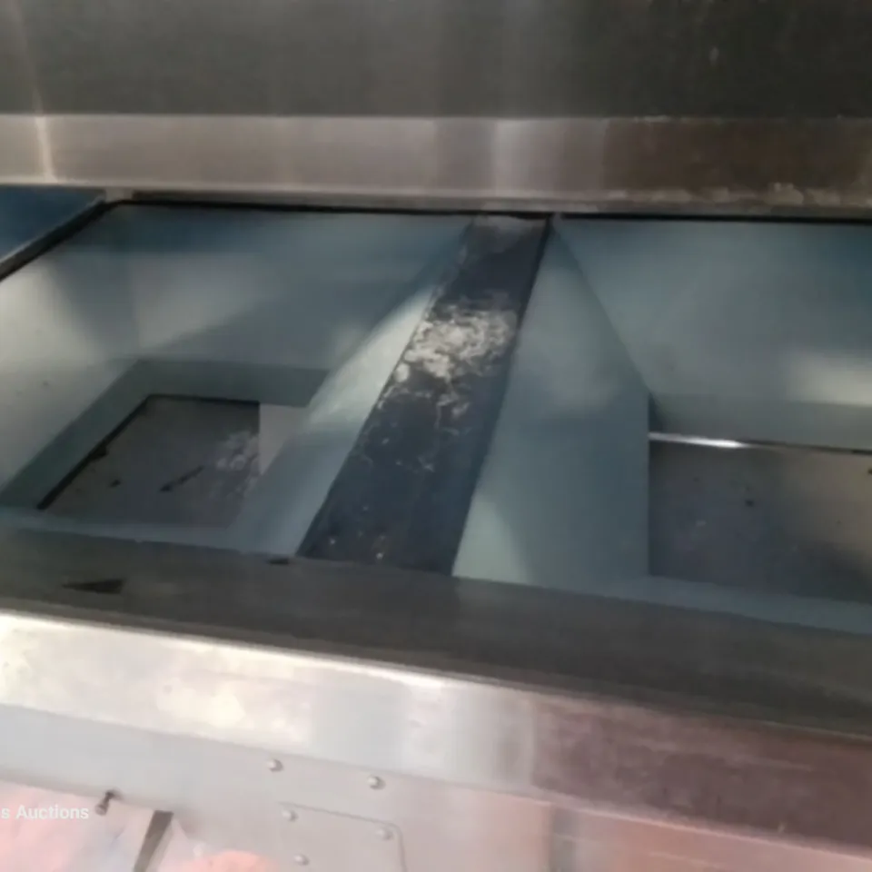 FOLLETT DOUBLE SHUTE ICE STORE/DISPENCER BASE ONLY 