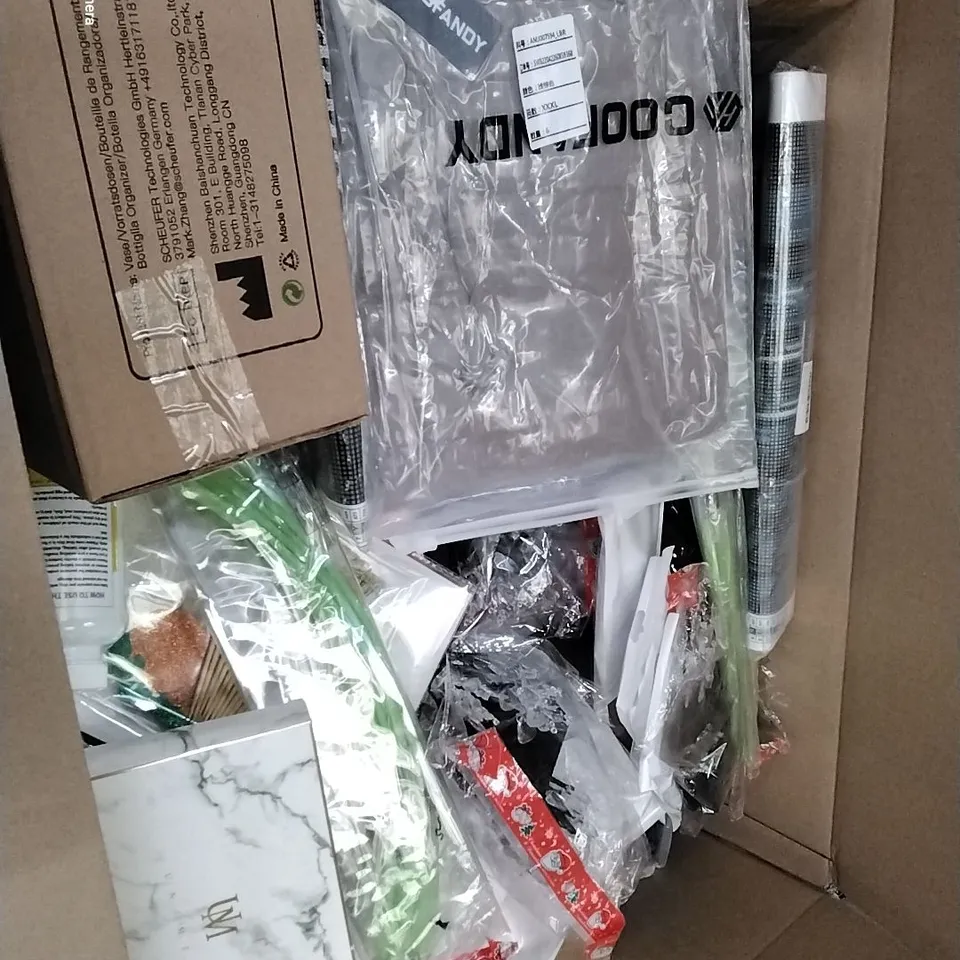 PALLET CONTAINING 6 BOXES OF ASSORTED HOUSEHOLD ITEMS TO INCLUDE SEALED PLANET COLLECTION, BOXED ALLOT SHOES AND WOVEN MASKS 